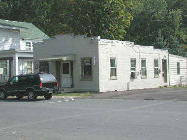 Lester Tarbox
    Barber Shop